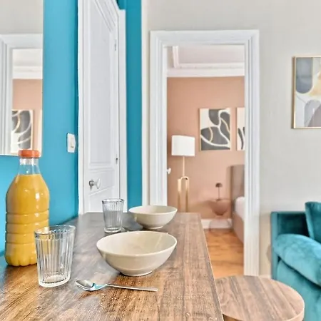 شقة Cosy Et Colore Au Coeur De باريس