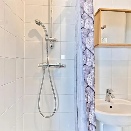 Cosy Et Colore Au Coeur De * باريس